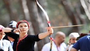 Geleneksel Türk Okçuluğu Ruz-I Kasım Koşusu Adana'da başladı