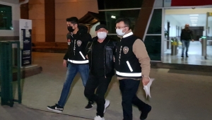 GÜNCELLEME 4 - Kocaeli'de içinde kız arkadaşını öldürdüğü taksiyle emniyete giden zanlı tutuklandı