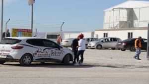 GÜNCELLEME - Malatya'da köpek yavrularını poşetle aracın bagajına koyan kişinin iş akdi feshedildi