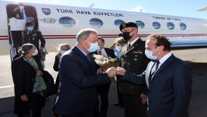 Gürcistan Başbakanı Garibaşvili, Milli Savunma Bakanı Akar'ı kabul etti