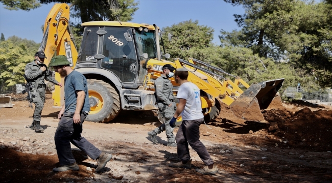 İsrail Kudüs'teki Müslüman mezarlığında park yapım çalışmasına başladı