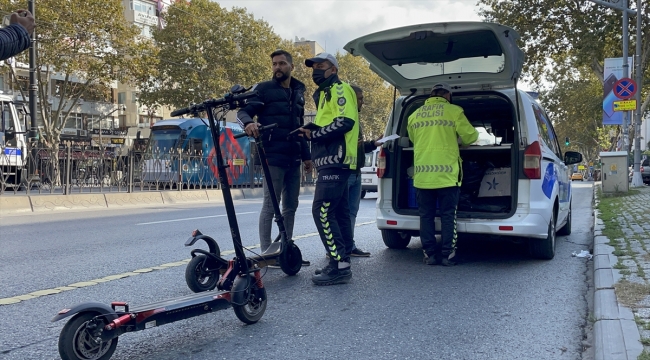 İstanbul'da polisten scooter denetimi