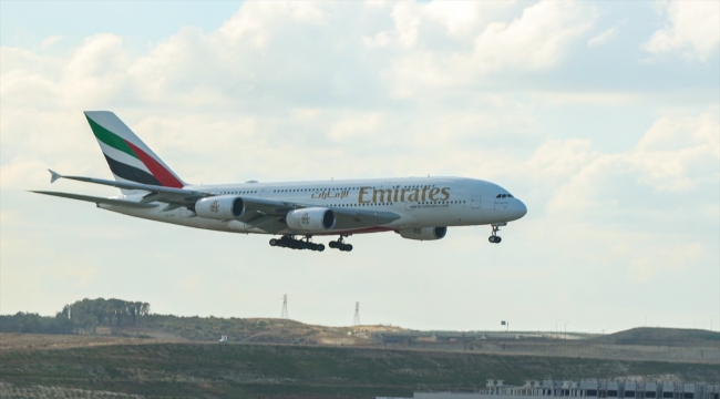 İstanbul Havalimanı'na inen dünyanın en büyük yolcu uçağı için tören düzenlendi