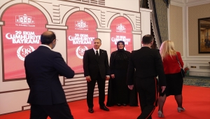 İstanbul Valisi Yerlikaya, Cumhuriyet Bayramı dolayısıyla tebrikleri kabul etti