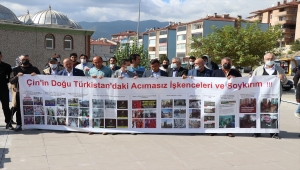 Karabük'te Çin'in "Doğu Türkistan politikası" protesto edildi