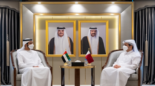 Katar ve BAE'li Bakanlar Doha'da "ilişkileri geliştirmenin yollarını" görüştü
