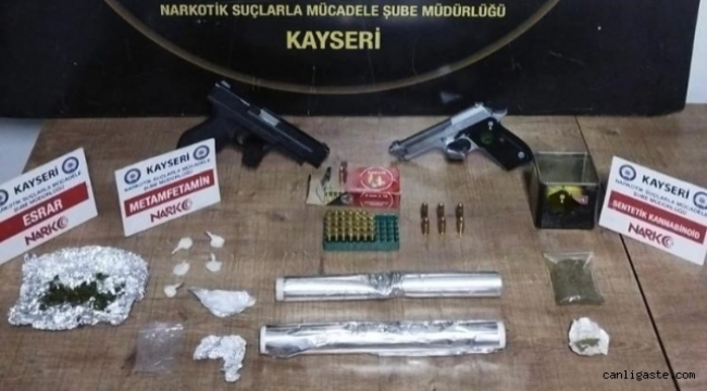 Kayseri'de 2 farklı uyuşturucu operasyonunda 10 kişi yakalandı