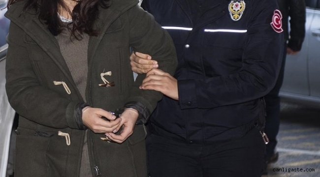 Kayseri'de evin çelik kapısını kırarak ziynet eşyası çalınmasıyla ilgili kadın zanlı yakalandı