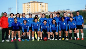 Kayseri Gençlerbirliği, Turkcell Kadın Futbol Ligi'ne iddialı hazırlanıyor
