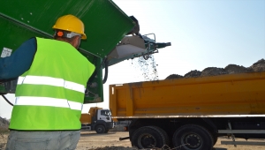 Kırklareli'nde inşaat ve yıkıntı atıkları geri dönüşümle altyapıda kullanılıyor