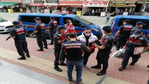 Kocaeli'de evinde saldırıya uğrayan kişinin ölümüne ilişkin 3 şüpheli yakalandı