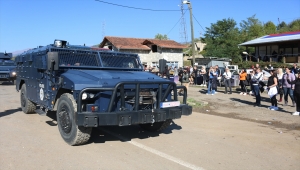 Kosova ve Sırbistan, "plaka" krizini sonlandıran anlaşma gereği birliklerini geri çekti