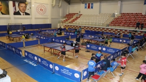 Küçükler Masa Tenisi Takım Yarışmaları Batman'da başladı