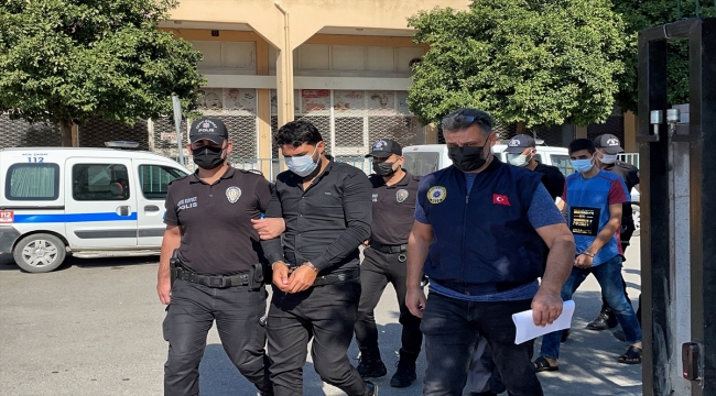 Mersin'de terör örgütü propagandası iddiasıyla 11 şüpheli yakalandı