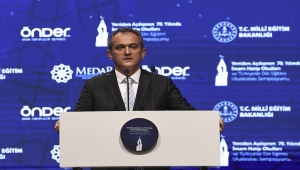Milli Eğitim Bakanı Özer, İmam Hatip Okulları ve Türkiye'de Din Eğitimi Sempozyumu'nda konuştu: