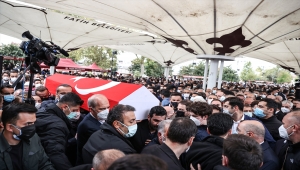 Milli SİHA'ların öncü ismi Özdemir Bayraktar son yolculuğuna uğurlandı