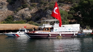 Muğla'da kanocular, rahatsızlanan June Haimoff için şükran geçişi yaptı