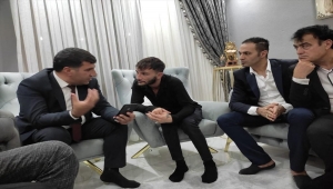 Müzisyen Erdal Erdoğan'dan "İslahiye'de ırkçı saldırı" paylaşımlarına yalanlama: