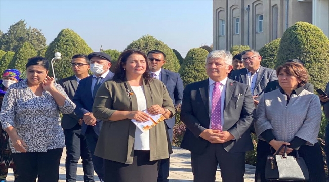 Özbekistan'da Sağlık Bilimleri Üniversitesi İbni Sina Tıp Fakültesi "Beyaz Önlük Töreni" düzenledi