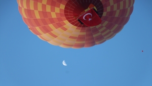 Pamukkale semalarında sıcak hava balonlarıyla Cumhuriyet Bayramı coşkusu