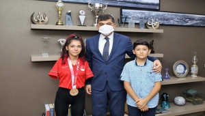 Paralimpik milli yüzücü Sevilay Öztürk'ün gözü yeni başarılarda: