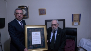 Şair ve Yazar Sezai Karakoç'a fahri hemşehrilik beraatı takdim edildi