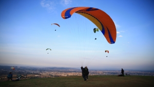 Sakarya'da yamaç paraşütçülerinin gözde adresi: Kırantepe