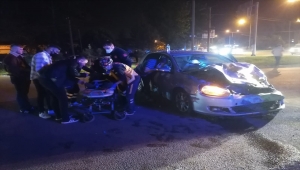 Samsun'da iki otomobilin çarpıştığı kazada 6 kişi yaralandı