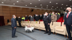 Samsun'dan sel bölgesine giden emniyet mensuplarına teşekkür belgesi verildi