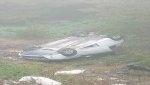 Tokat'ta devrilen otomobildeki 5 kişi yaralandı