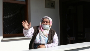 Trabzon'da 106 yaşında Kovid-19'u yenen Nuriye Özkan'dan aşı çağrısı: