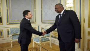 Ukrayna Devlet Başkanı Zelenskiy, ABD Savunma Bakanı Austin'i kabul etti