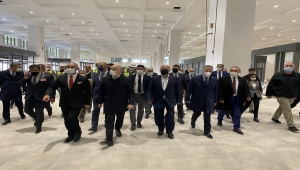 Ulaştırma ve Altyapı Bakanı Karaismailoğlu, Gaziantep Havalimanı'nda incelemelerde bulundu