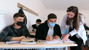 Van'da 647 öğrenci ücret ödemeden kurs ortamında üniversiteye hazırlanıyor
