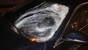 Adana'da otomobilin çarptığı kişi ağır yaralandı 
