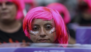 Arjantin'de binlerce kişi kadına yönelik şiddeti protesto etmek için yürüdü