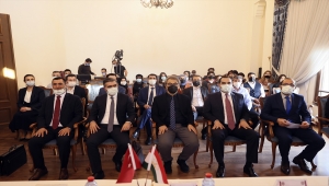 Başkentte, "Tacikistan'da Anayasa ve Devletleşme" paneli düzenlendi