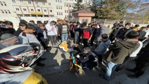 Bingöl'de otomobille çarpışan motosikletin sürücüsü yaralandı