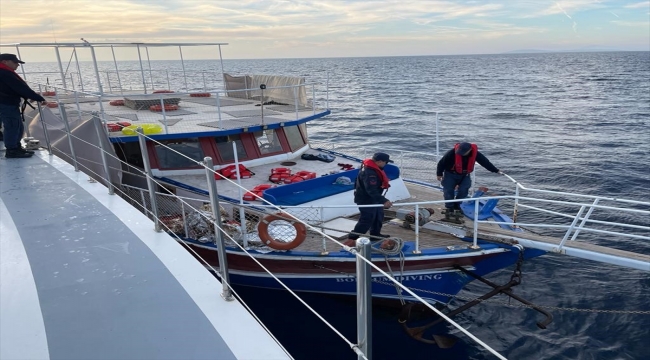 Bodrum'da ahşap teknedeki 79 düzensiz göçmen kurtarıldı