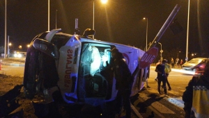 Bolu'daki kazada otomobille çarpışan ambulanstaki yaralı hayatını kaybetti