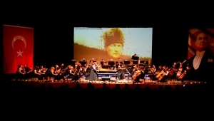 Büyük Önder Atatürk'ü anıyoruz