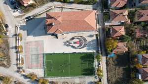 Çorum'da 160 öğrenci ve 7 öğretmen "Atatürk Demek" isimli klip hazırladı