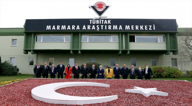 Cumhurbaşkanı Erdoğan'ın eşi Emine Erdoğan, TÜBİTAK Marmara Araştırma Merkezini ziyaret etti: