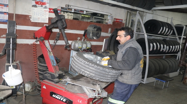 Doğu Anadolu'daki lastikçilerde "zorunlu kış lastiği uygulaması" yoğunluğu