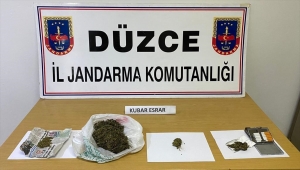 Düzce'de yol denetiminde uyuşturucuyla yakalanan 4 şüpheli gözaltına alındı