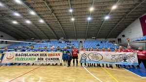 Edirne'de voleybolculardan "aşı" ve "organ bağışı" mesajı 