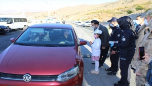 Gaziantep, Bingöl ve Malatya'da emniyet kemeri uygulaması yapıldı