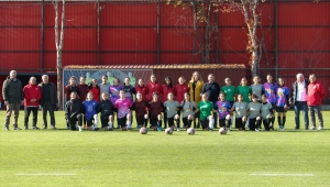 Genç kız futbolcular, Ankara'da seçmeye girdi