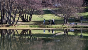 Gölcük Tabiat Parkı'nda ara tatil yoğunluğu yaşanıyor