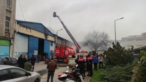 GÜNCELLEME - Bursa'da mobilya imalathanesinde çıkan yangın kontrol altına alındı